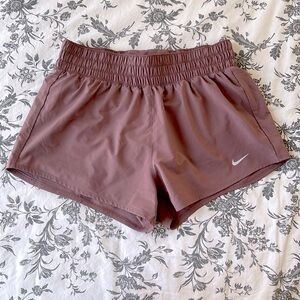 LIKE NEW! Nike One Dri-FIT Mid-Rise 3" Shorts